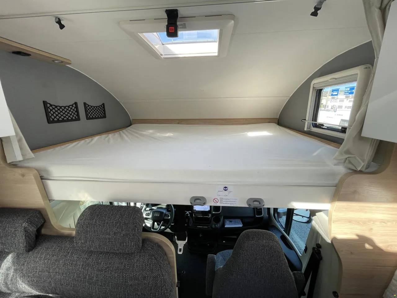 Van 1